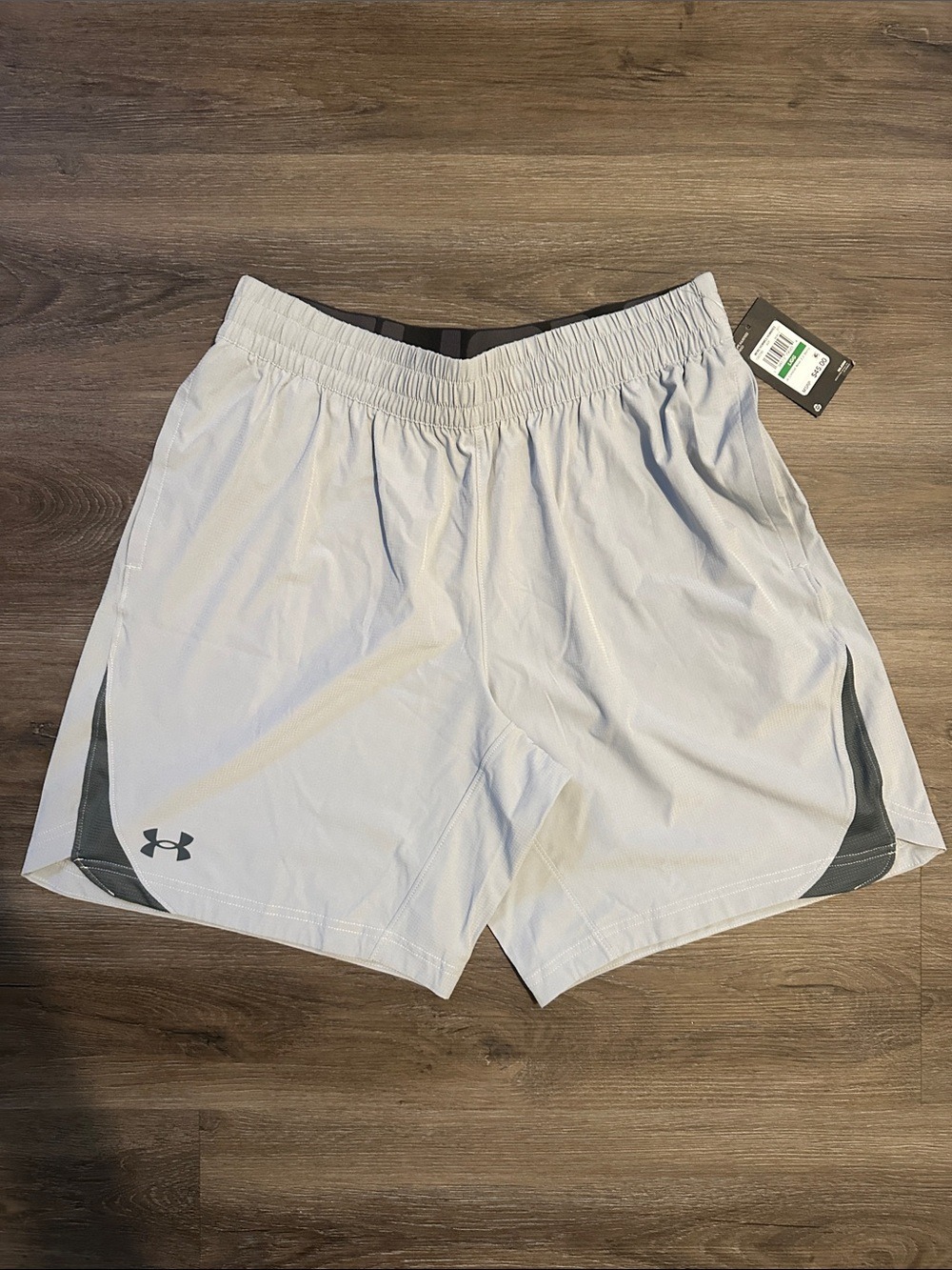 Under Armour Men's Light Gray Athletic Shorts Large